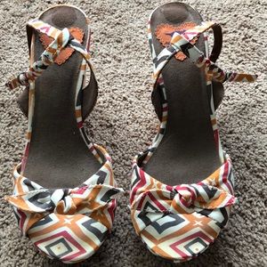 Retro print Rocket Dog platforms